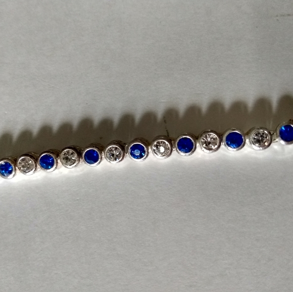Avon VTG September blue birthday tennis bracelet - Picture 9 of 9
